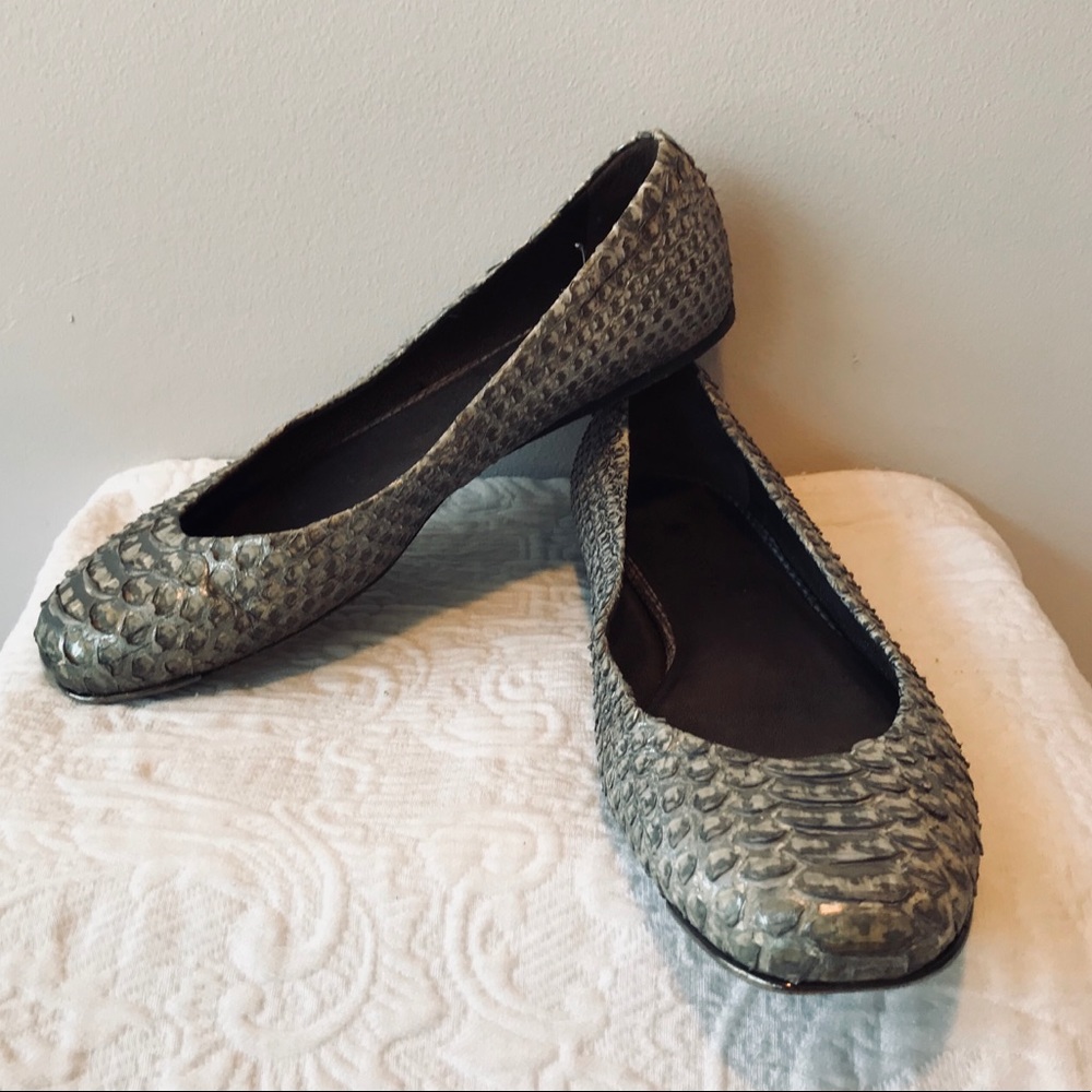 Devi Kroell**Silver Python Flat**Eu 37 Us 7 - image 1